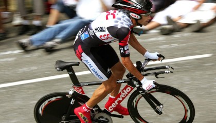 爱游戏网页版-恩波利密集轮换保持节奏发挥稳定，恩波利足球俱乐部