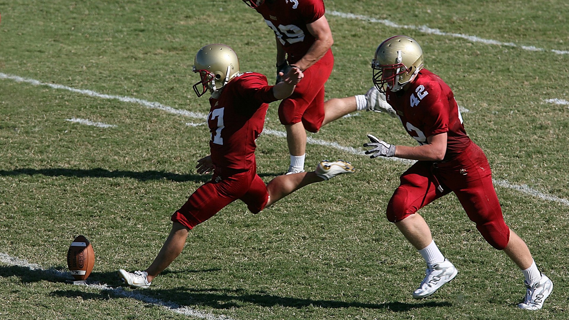 恩波利密集轮换保持节奏发挥稳定，恩波利足球俱乐部